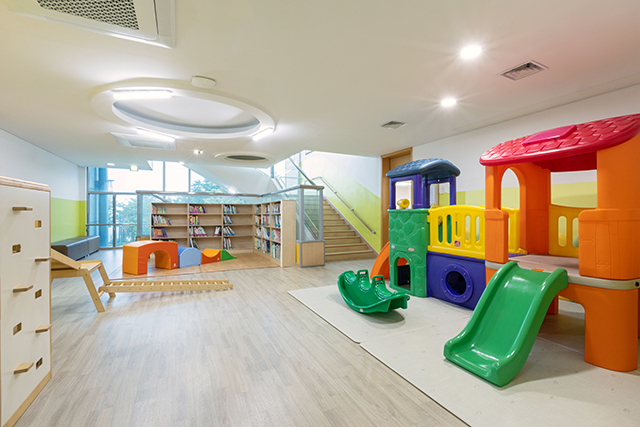 영아도서관 및 놀이터